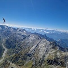 Flugwegposition um 12:11:46: Aufgenommen in der Nähe von Bezirk Surselva, Schweiz in 3279 Meter